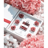 ARIADNE ATHENS Wild Roses Bouquet Gift Set